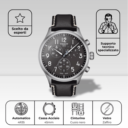 Infografica Tissot Chrono XL: movimento al quarzo, cassa in acciaio 45mm, cinturino in cuoio nero e vetro zaffiro antigraffio.